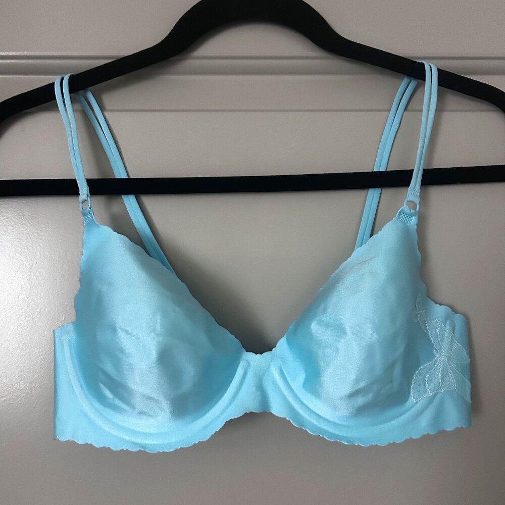 New Victoria's Secret Angels Secret Embrace Light Blue Unlined Bra Size 34B